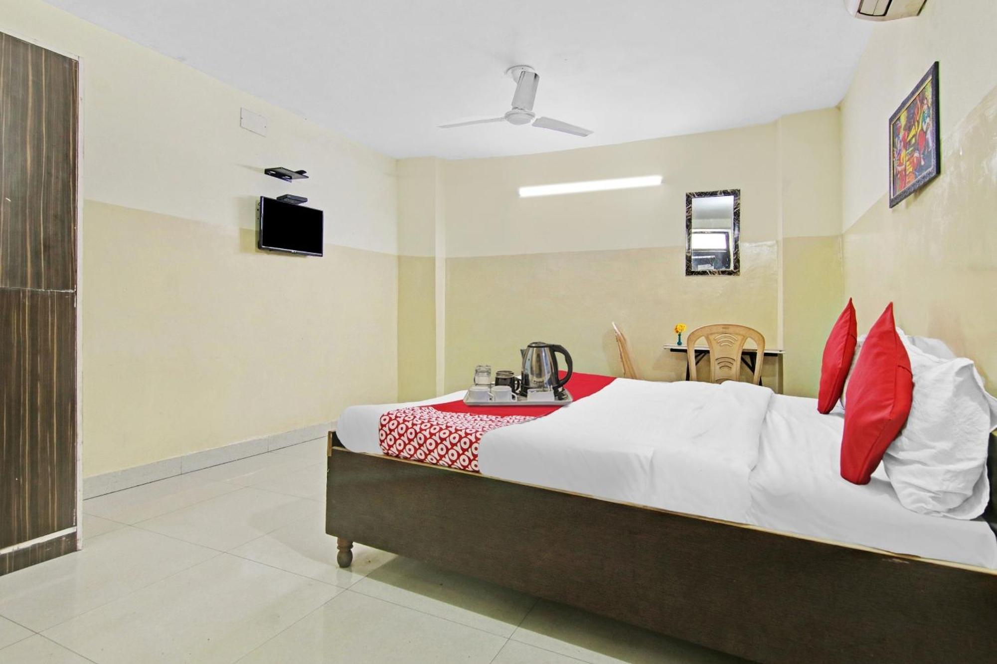Super Hotel O Royal Green Нью-Дели Экстерьер фото